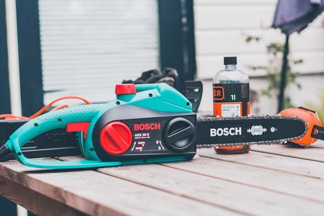 Bosch Chainsaw